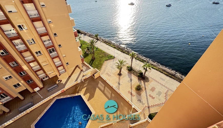 2 bedroom Apartment for sale in La Manga del Mar Menor with pool - € 230,000 (Ref: 9147935)