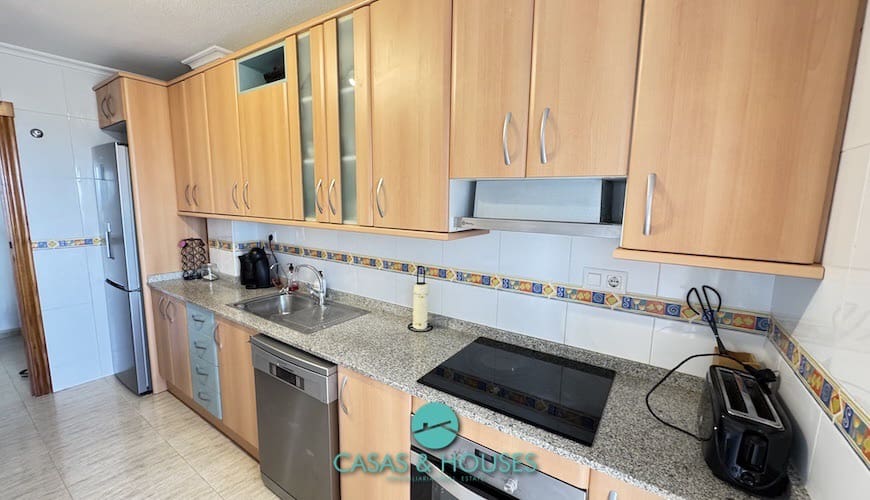 Apartamento de 3 habitaciones en La Manga del Mar Menor en venta con piscina - 245.000 € (Ref: 9185721)