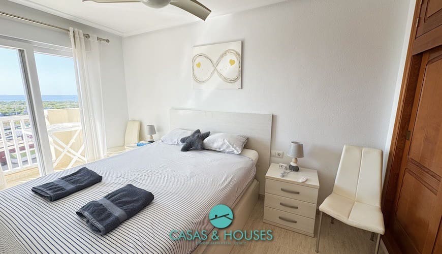 Apartamento de 3 habitaciones en La Manga del Mar Menor en venta con piscina - 245.000 € (Ref: 9185721)