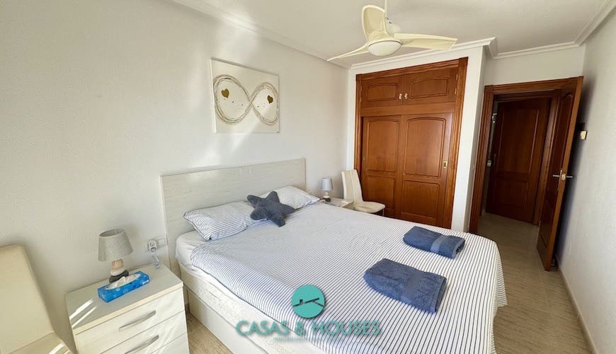 Apartamento de 3 habitaciones en La Manga del Mar Menor en venta con piscina - 245.000 € (Ref: 9185721)