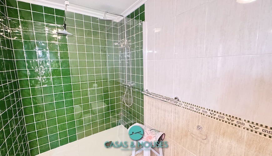 Apartamento de 3 habitaciones en La Manga del Mar Menor en venta con piscina - 245.000 € (Ref: 9185721)