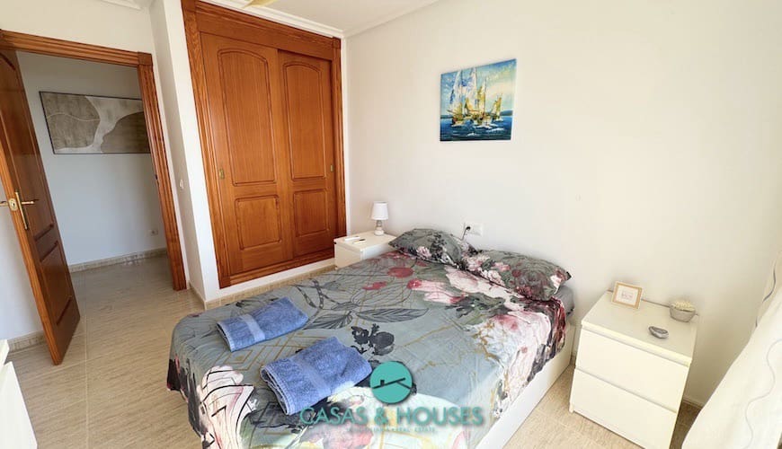 Apartamento de 3 habitaciones en La Manga del Mar Menor en venta con piscina - 245.000 € (Ref: 9185721)