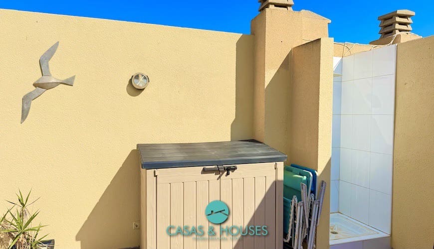 Apartamento de 3 habitaciones en La Manga del Mar Menor en venta con piscina - 245.000 € (Ref: 9185721)