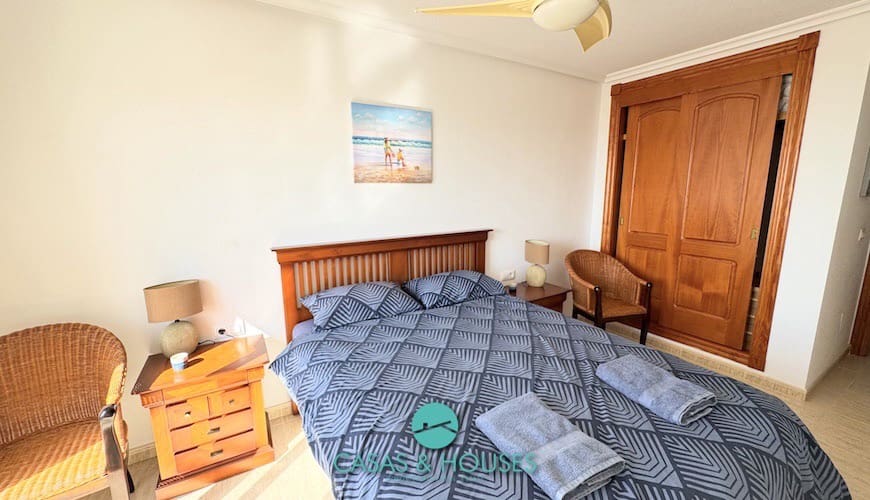 Apartamento de 3 habitaciones en La Manga del Mar Menor en venta con piscina - 245.000 € (Ref: 9185721)