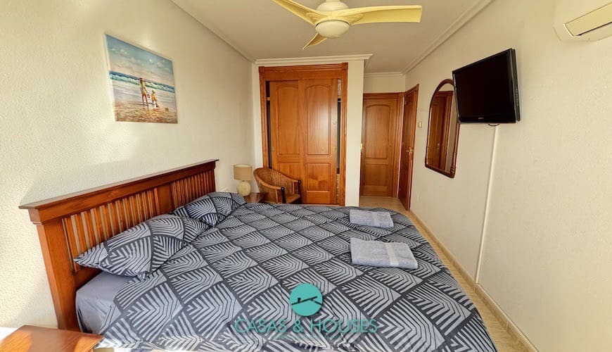 Apartamento de 3 habitaciones en La Manga del Mar Menor en venta con piscina - 245.000 € (Ref: 9185721)