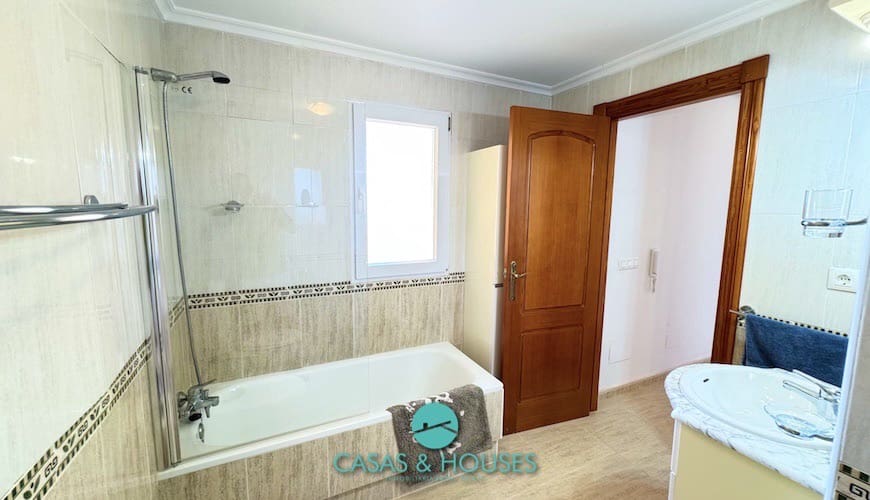 Apartamento de 3 habitaciones en La Manga del Mar Menor en venta con piscina - 245.000 € (Ref: 9185721)