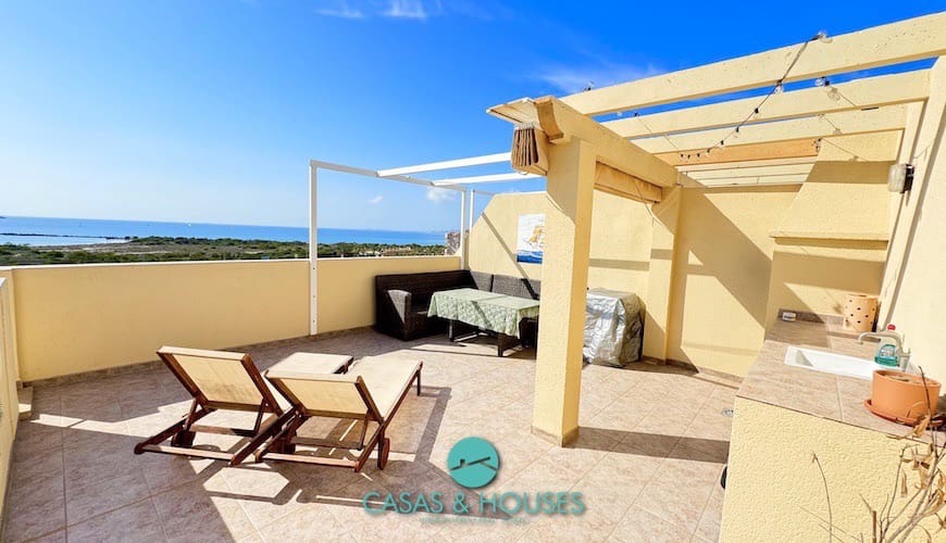 Apartamento de 3 habitaciones en La Manga del Mar Menor en venta con piscina - 245.000 € (Ref: 9185721)