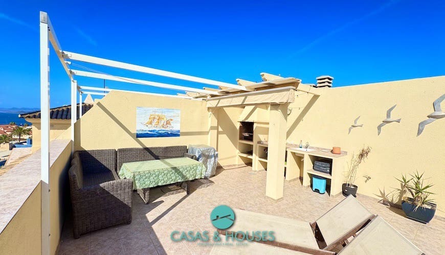 Apartamento de 3 habitaciones en La Manga del Mar Menor en venta con piscina - 245.000 € (Ref: 9185721)