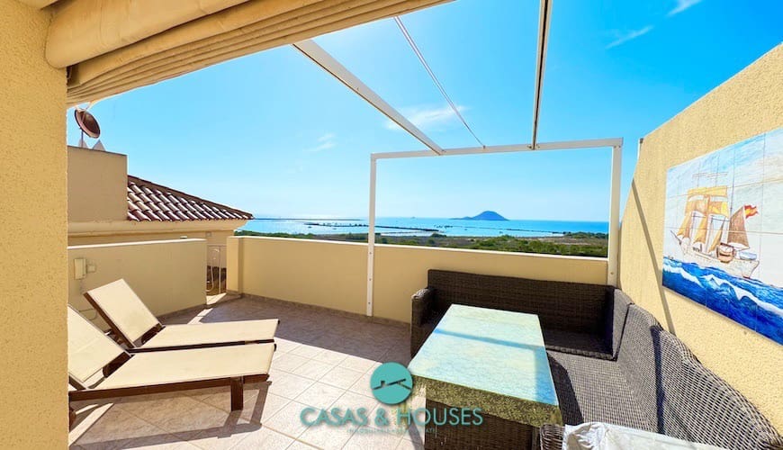 Apartamento de 3 habitaciones en La Manga del Mar Menor en venta con piscina - 245.000 € (Ref: 9185721)