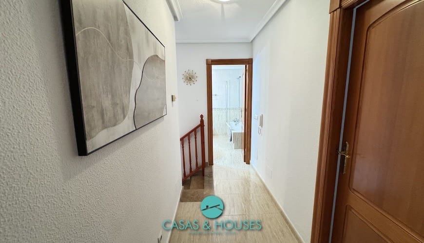 Apartamento de 3 habitaciones en La Manga del Mar Menor en venta con piscina - 245.000 € (Ref: 9185721)