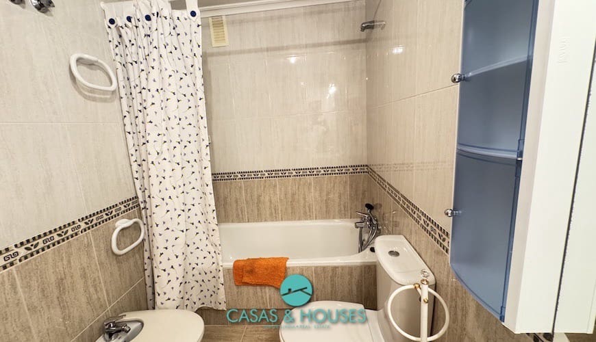 2 bedroom Apartment for sale in La Manga del Mar Menor with pool garage - € 176,000 (Ref: 9201990)