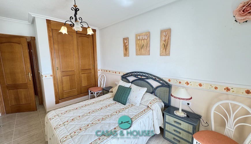 2 bedroom Apartment for sale in La Manga del Mar Menor with pool garage - € 176,000 (Ref: 9201990)