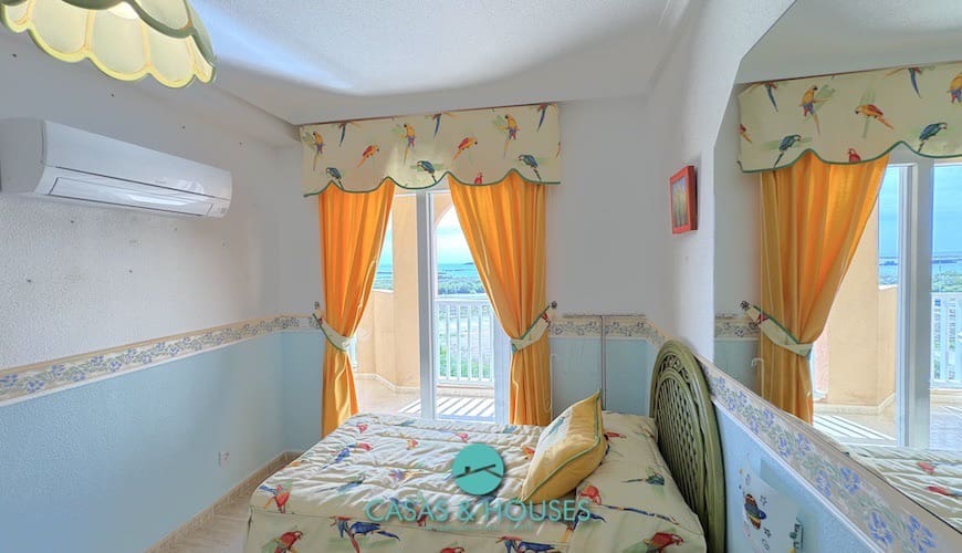 2 bedroom Apartment for sale in La Manga del Mar Menor with pool garage - € 176,000 (Ref: 9201990)