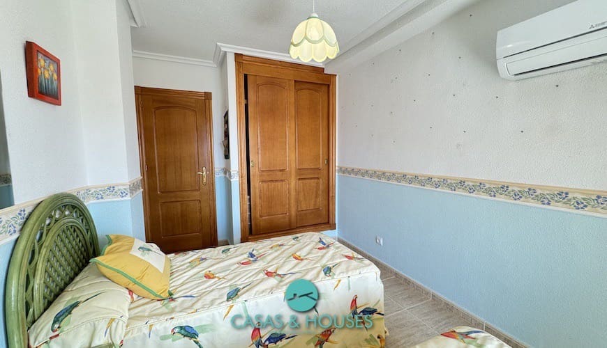 2 bedroom Apartment for sale in La Manga del Mar Menor with pool garage - € 176,000 (Ref: 9201990)