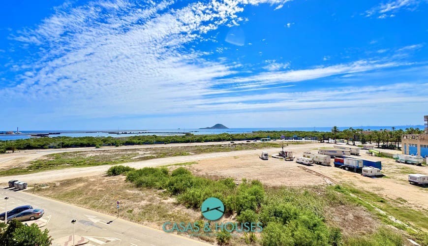 2 bedroom Apartment for sale in La Manga del Mar Menor with pool garage - € 176,000 (Ref: 9201990)