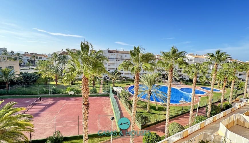 2 bedroom Apartment for sale in La Manga del Mar Menor with pool garage - € 176,000 (Ref: 9201990)