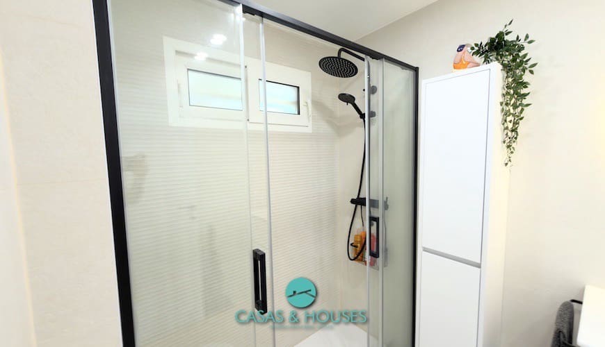 1 sypialnia Apartament na sprzedaż w La Manga del Mar Menor z basenem garażem - 155 000 € (Ref: 9338661)