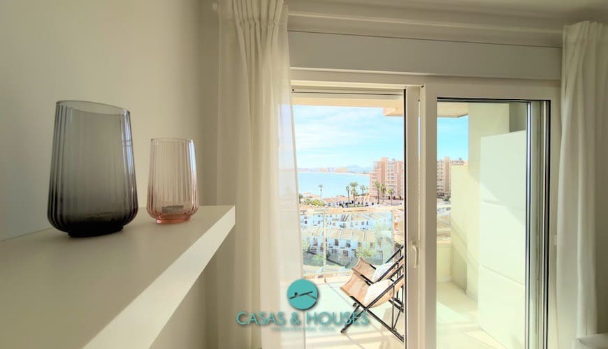 1 sypialnia Apartament na sprzedaż w La Manga del Mar Menor z basenem garażem - 155 000 € (Ref: 9338661)