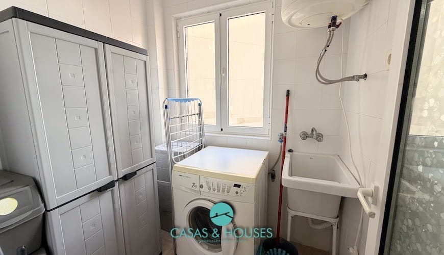 2 bedroom Apartment for sale in La Manga del Mar Menor with pool garage - € 178,000 (Ref: 9357232)