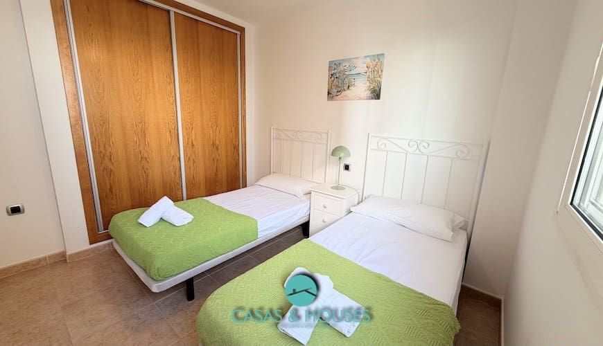 2 bedroom Apartment for sale in La Manga del Mar Menor with pool garage - € 178,000 (Ref: 9357232)