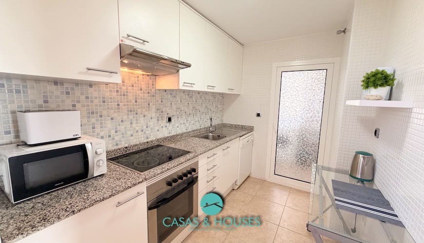 2 bedroom Apartment for sale in La Manga del Mar Menor with pool garage - € 178,000 (Ref: 9357232)