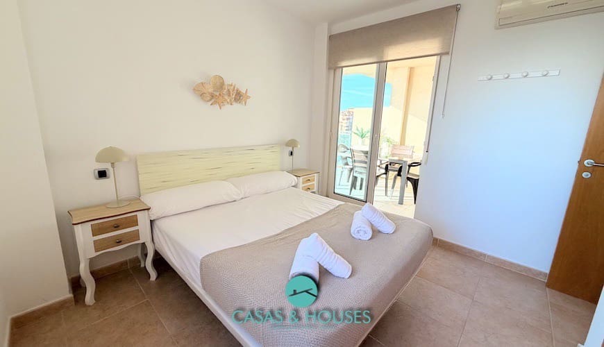 2 bedroom Apartment for sale in La Manga del Mar Menor with pool garage - € 178,000 (Ref: 9357232)