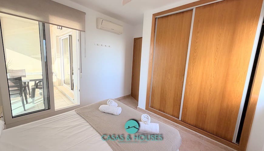 2 bedroom Apartment for sale in La Manga del Mar Menor with pool garage - € 178,000 (Ref: 9357232)