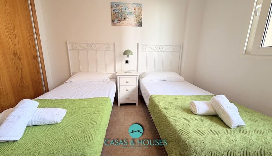 2 bedroom Apartment for sale in La Manga del Mar Menor with pool garage - € 178,000 (Ref: 9357232)