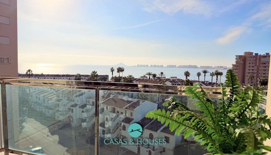 2 bedroom Apartment for sale in La Manga del Mar Menor with pool garage - € 178,000 (Ref: 9357232)