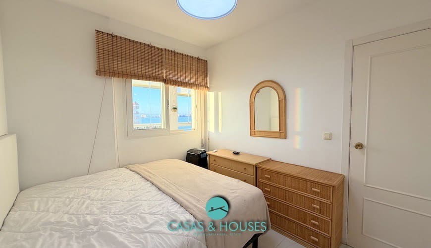 1 bedroom Apartment for sale in La Manga del Mar Menor with pool garage - € 116,000 (Ref: 9360426)