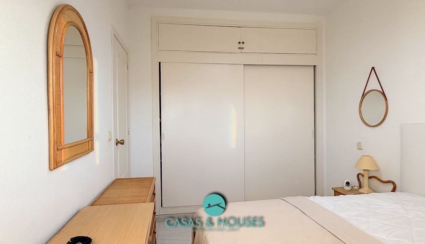 1 bedroom Apartment for sale in La Manga del Mar Menor with pool garage - € 116,000 (Ref: 9360426)