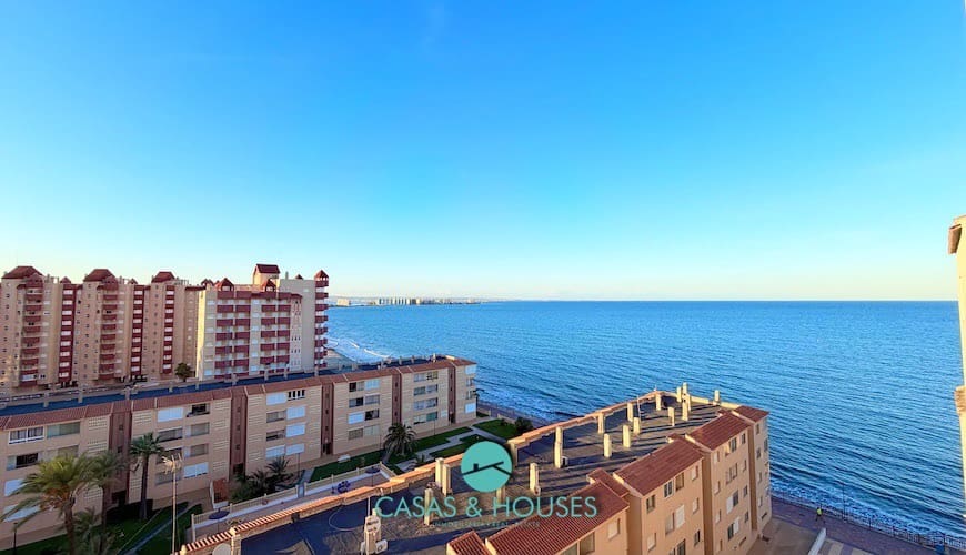 1 bedroom Apartment for sale in La Manga del Mar Menor with pool garage - € 116,000 (Ref: 9360426)