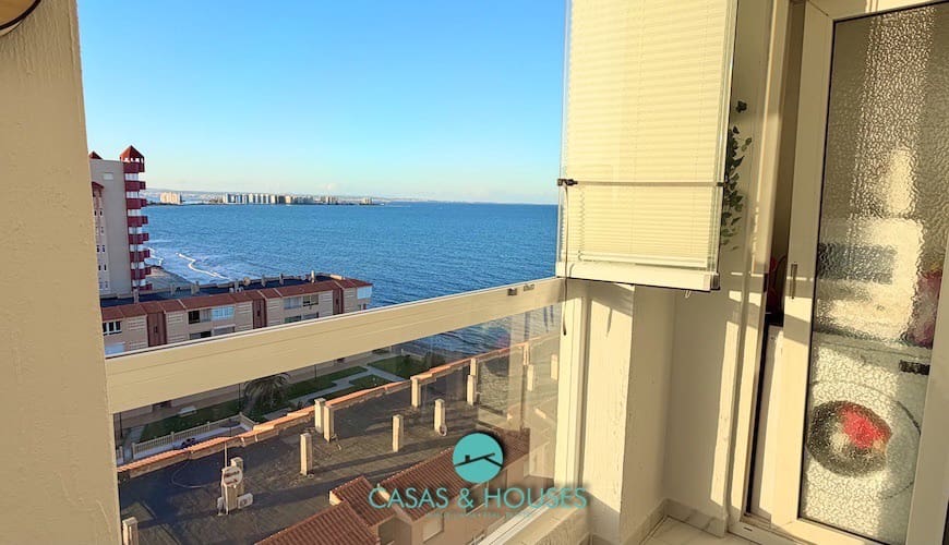 1 bedroom Apartment for sale in La Manga del Mar Menor with pool garage - € 116,000 (Ref: 9360426)