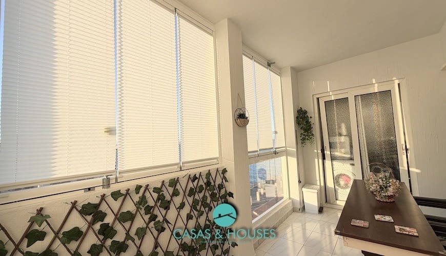 1 bedroom Apartment for sale in La Manga del Mar Menor with pool garage - € 116,000 (Ref: 9360426)