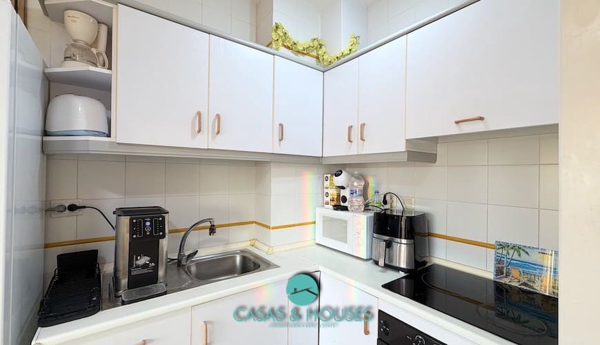 1 bedroom Apartment for sale in La Manga del Mar Menor with pool garage - € 116,000 (Ref: 9360426)