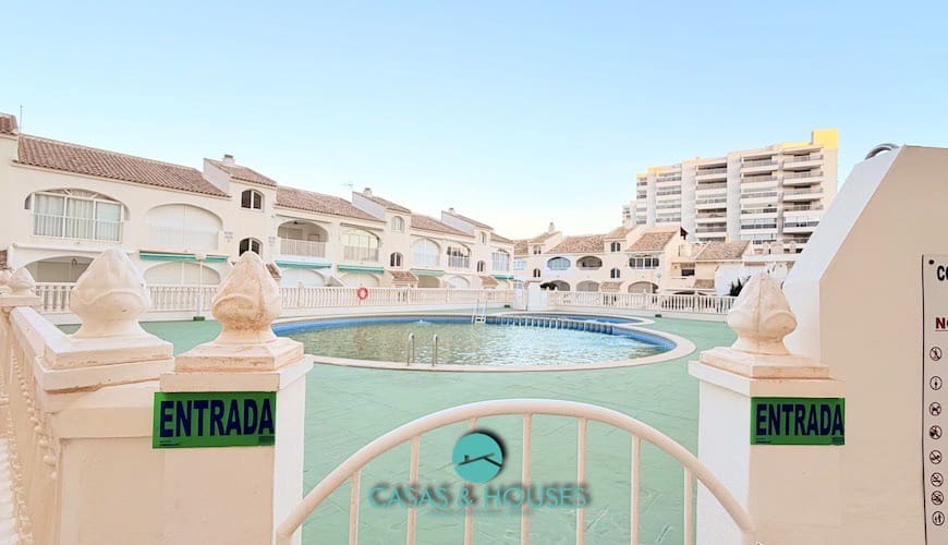 1 bedroom Apartment for sale in La Manga del Mar Menor with pool garage - € 116,000 (Ref: 9360426)