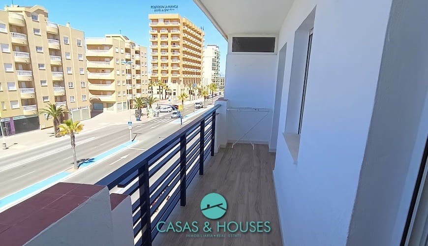 3 makuuhuone Huoneisto myytävänä paikassa La Manga del Mar Menor mukana uima-altaan - 209 000 € (Ref: 9386399)