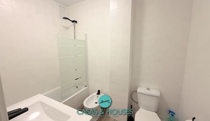 3 makuuhuone Huoneisto myytävänä paikassa La Manga del Mar Menor mukana uima-altaan - 209 000 € (Ref: 9386399)