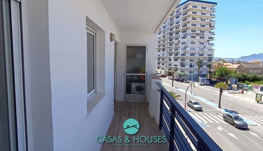 3 makuuhuone Huoneisto myytävänä paikassa La Manga del Mar Menor mukana uima-altaan - 209 000 € (Ref: 9386399)