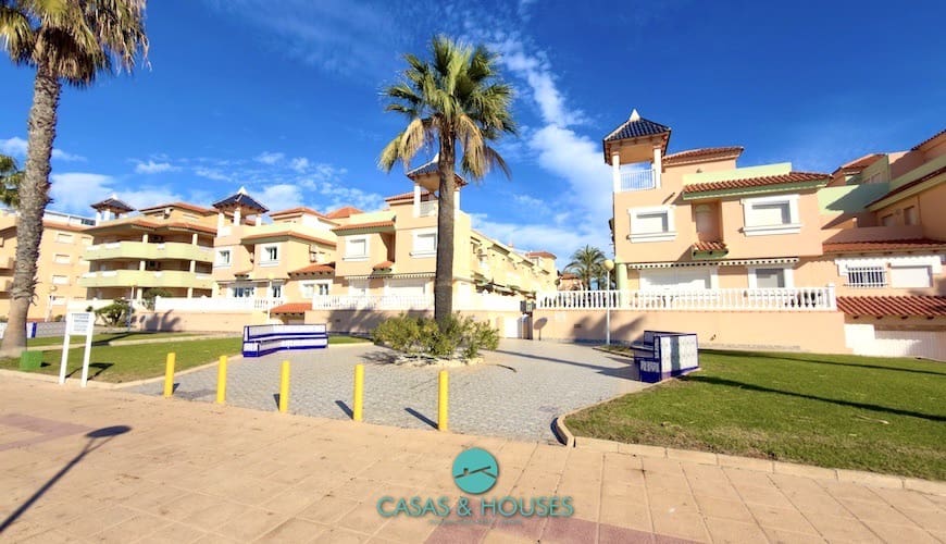 3 sovrum Hus till salu i La Manga del Mar Menor med pool garage - 285 000 € (Ref: 9436541)