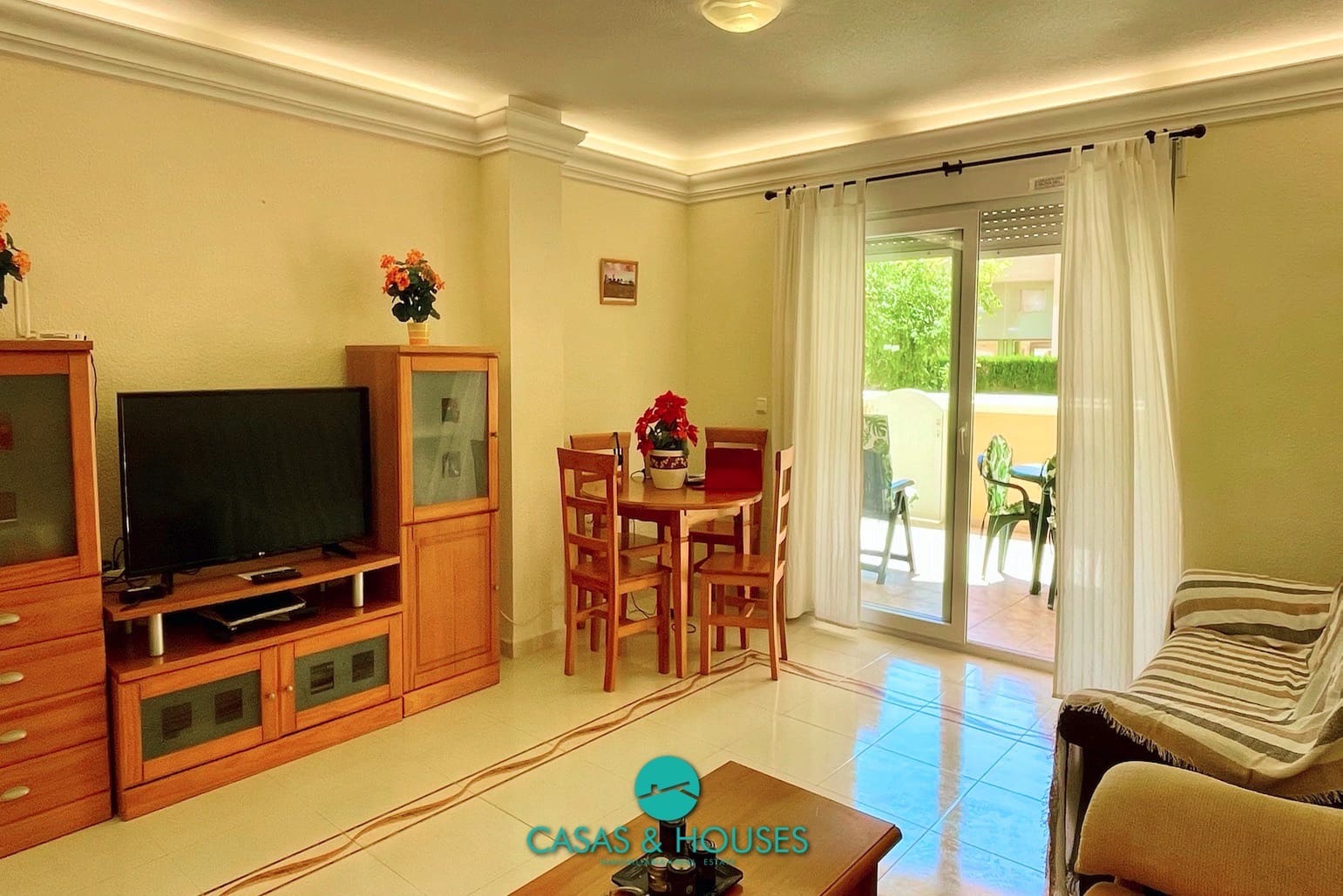 2 bedroom Apartment for sale in La Manga del Mar Menor with pool - € 162,500 (Ref: 9519291)