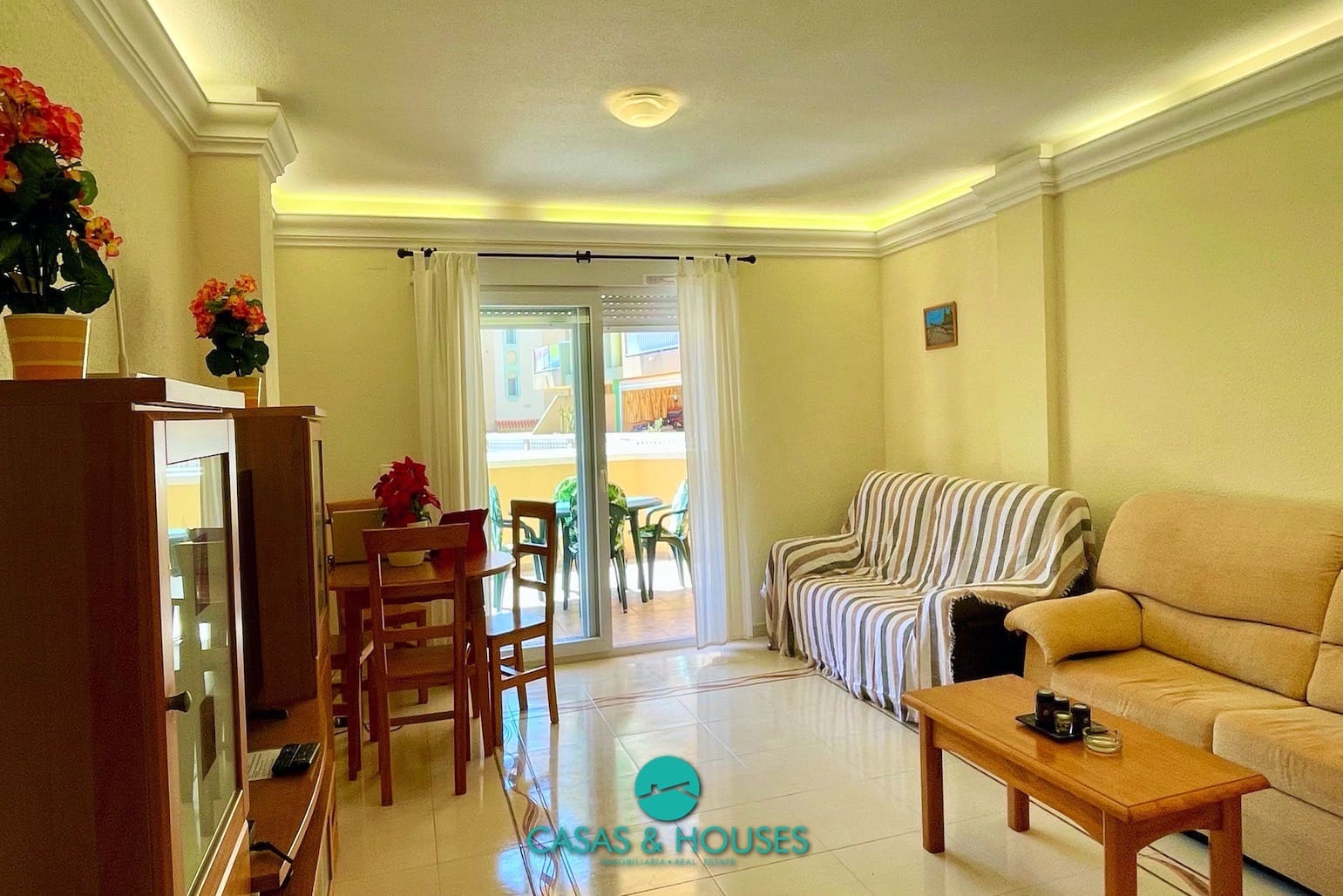 2 bedroom Apartment for sale in La Manga del Mar Menor with pool - € 162,500 (Ref: 9519291)