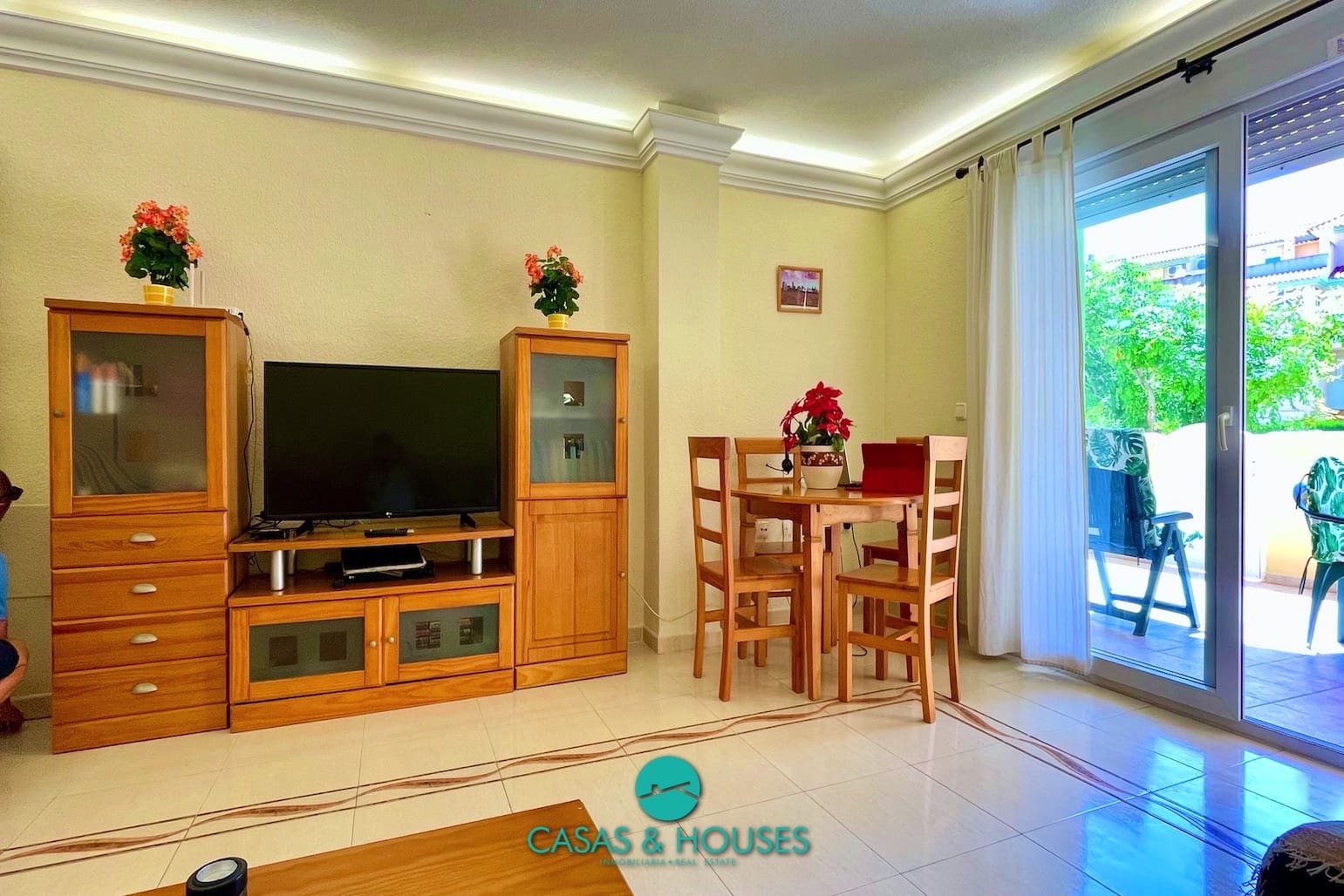 2 bedroom Apartment for sale in La Manga del Mar Menor with pool - € 162,500 (Ref: 9519291)