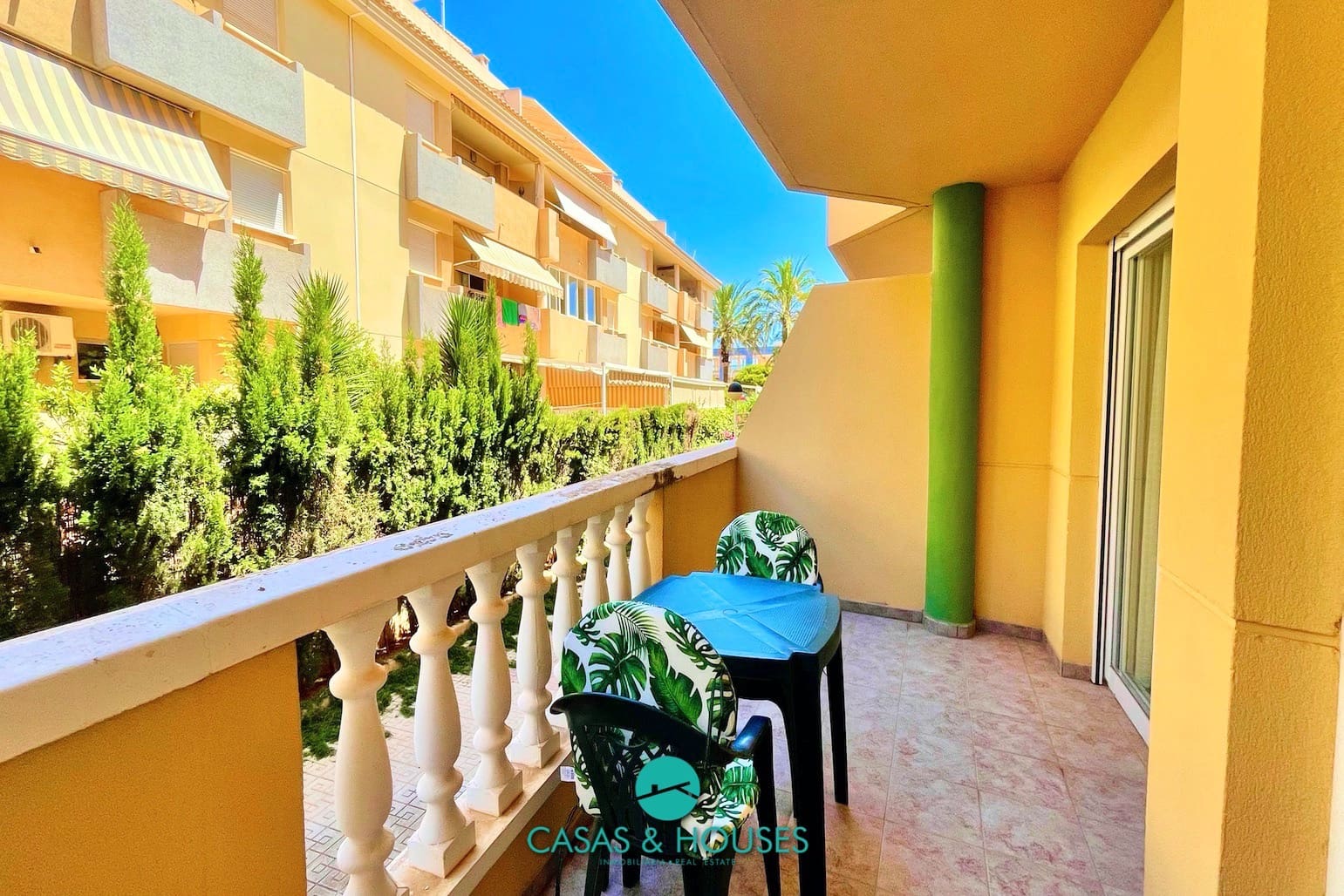 2 bedroom Apartment for sale in La Manga del Mar Menor with pool - € 162,500 (Ref: 9519291)