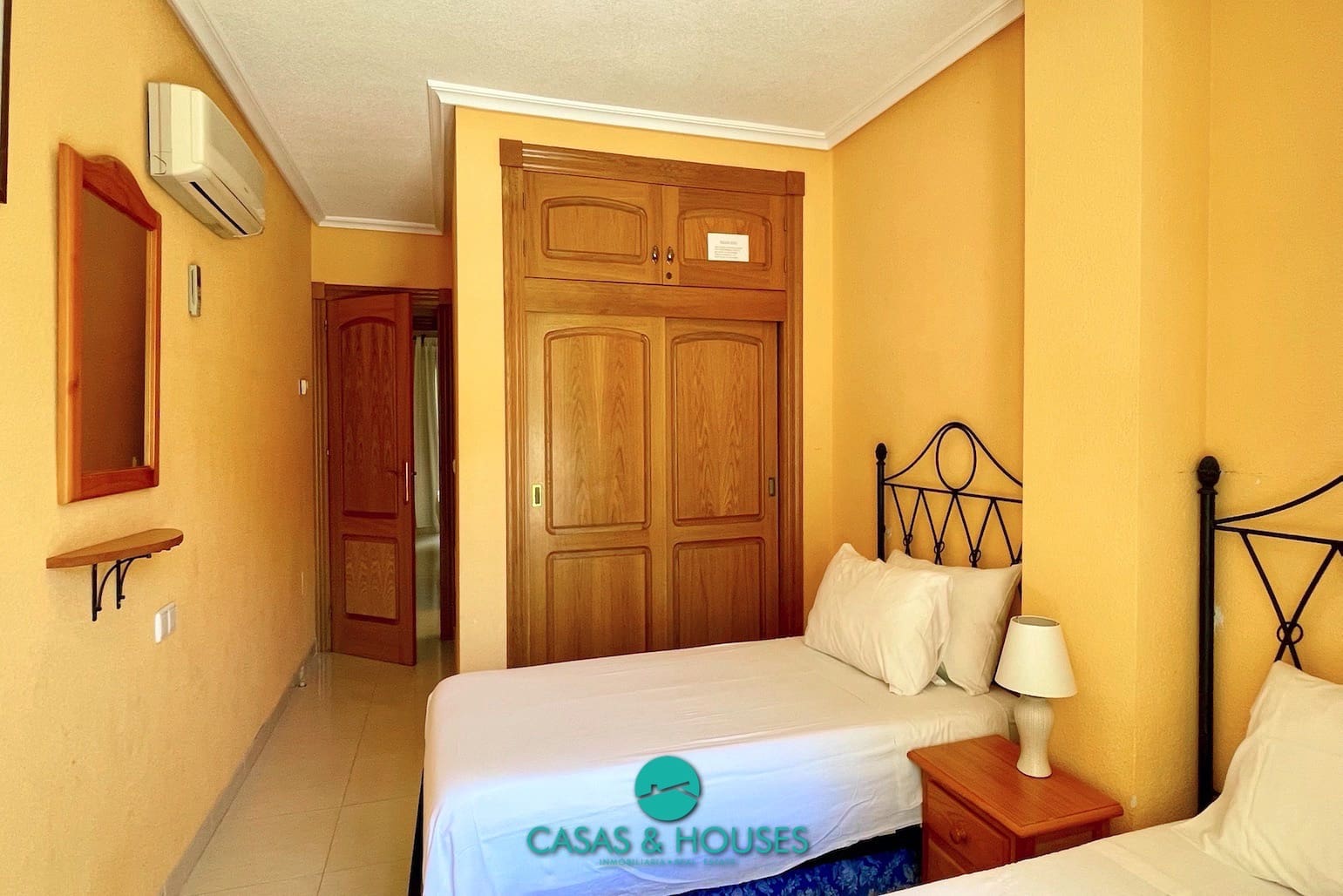 2 bedroom Apartment for sale in La Manga del Mar Menor with pool - € 162,500 (Ref: 9519291)