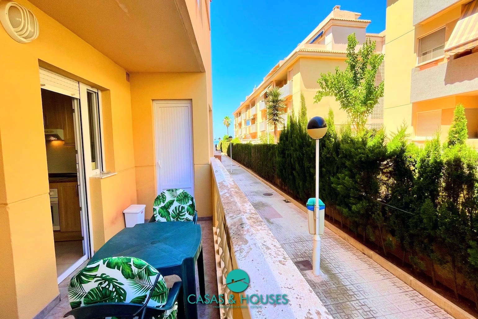 2 bedroom Apartment for sale in La Manga del Mar Menor with pool - € 162,500 (Ref: 9519291)