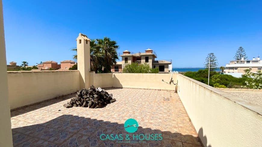 2 makuuhuone Omakotitalo myytävänä paikassa La Manga del Mar Menor mukana 
autotalli - 280 000 € (Ref: 9521700)