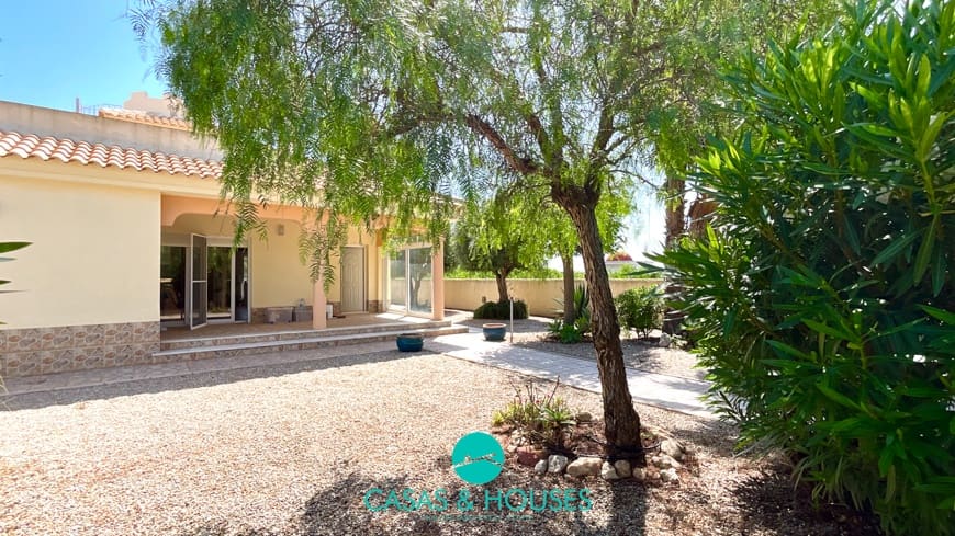 2 makuuhuone Omakotitalo myytävänä paikassa La Manga del Mar Menor mukana 
autotalli - 280 000 € (Ref: 9521700)