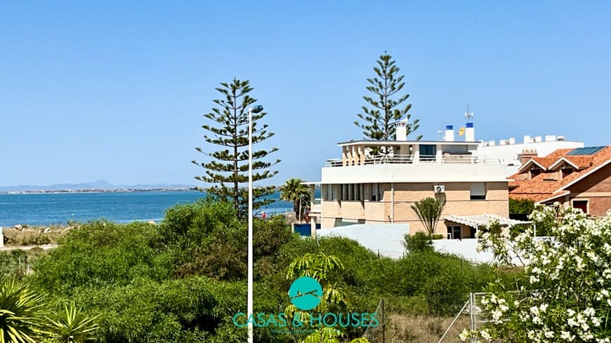 2 makuuhuone Omakotitalo myytävänä paikassa La Manga del Mar Menor mukana 
autotalli - 280 000 € (Ref: 9521700)