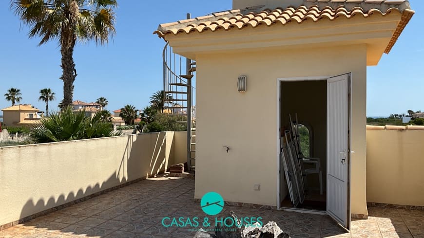 2 makuuhuone Omakotitalo myytävänä paikassa La Manga del Mar Menor mukana 
autotalli - 280 000 € (Ref: 9521700)